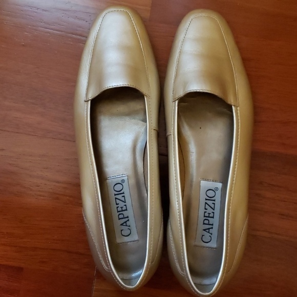 Capezio Shoes - CAPEZIO Jenny Gold Leather Flats 8M UEC